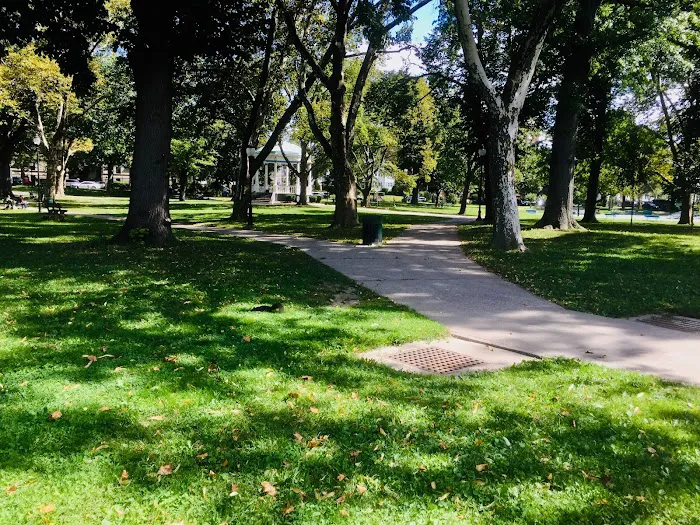 Hartley Park Picture 8