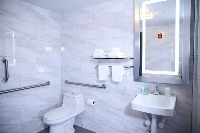 Vybe Hotel Bronx Picture 5