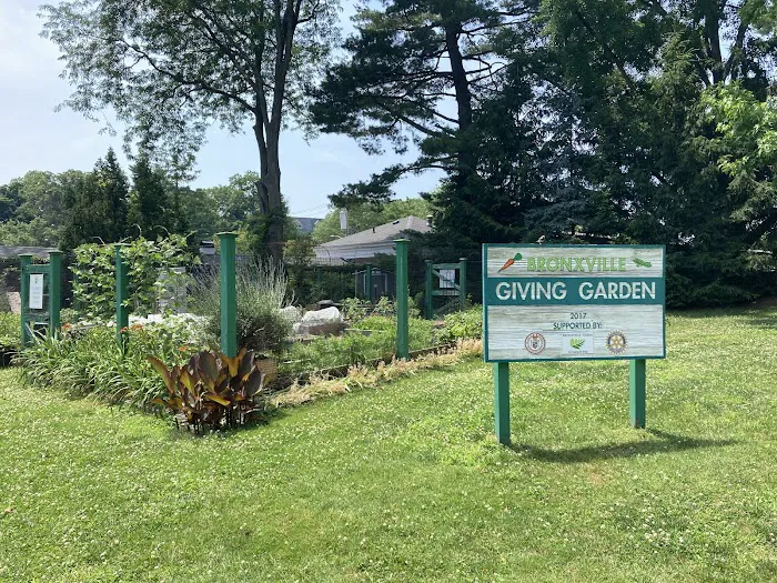 Bronxville Giving Garden Picture 2