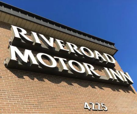River Road Motor Inn