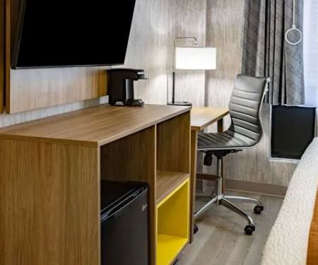 Days Inn by Wyndham Bronx NYC