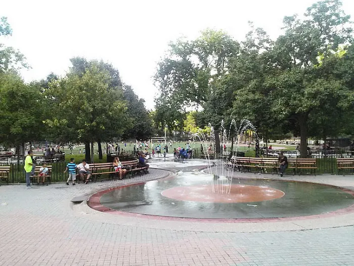 Williamsbridge Oval Picture 10