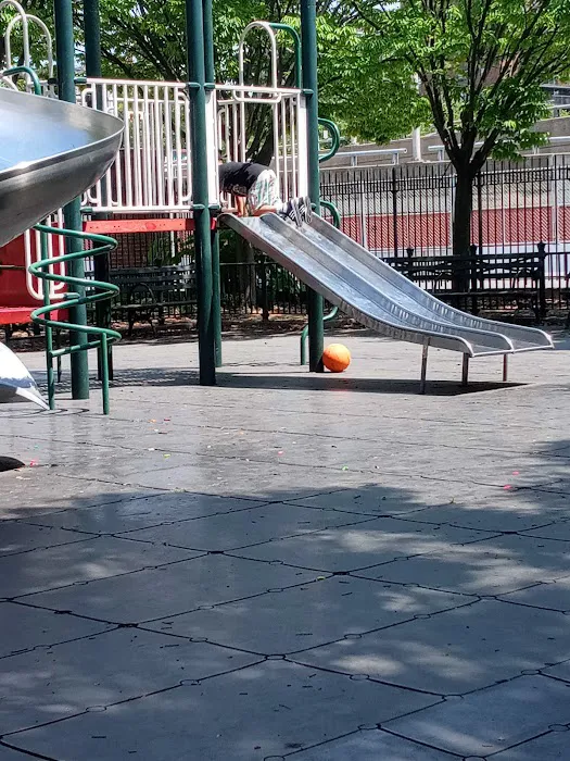 Colgate Close Park Picture 5