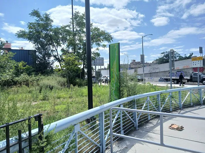 Garrison Park Picture 3
