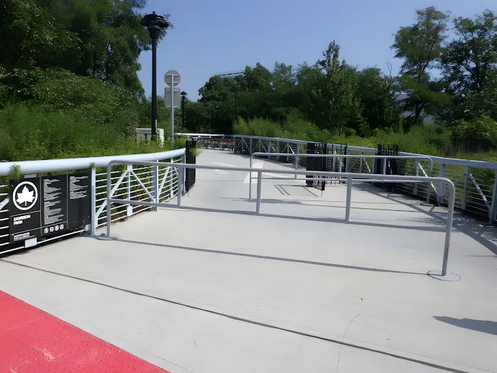 Garrison Park Picture 10