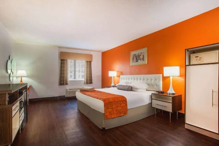 West Farms Hotel Picture 1