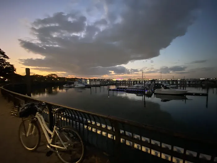 Flushing Bay Promenade Picture 4