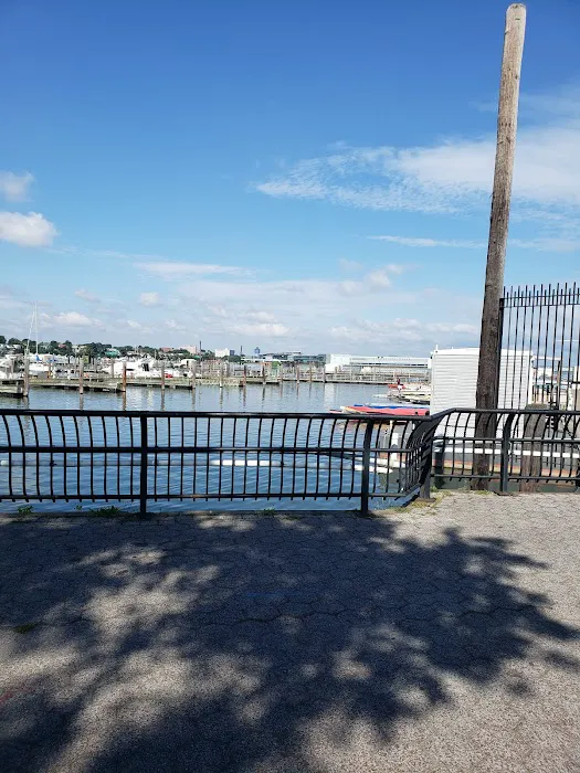 Flushing Bay Promenade Picture 9
