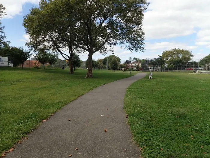 Tudor Park Picture 6