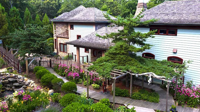 East Hampton Art House Bed & Breakfast Picture 1