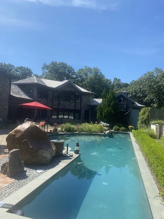 East Hampton Art House Bed & Breakfast Picture 2