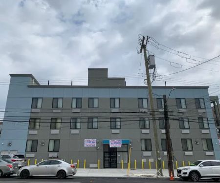 Bronx Park Motel