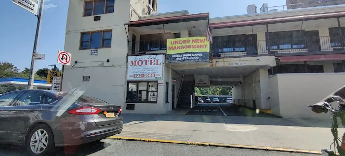 Bronx Park Motel Picture 10