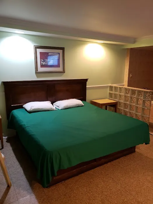 Bronx Park Motel Picture 9