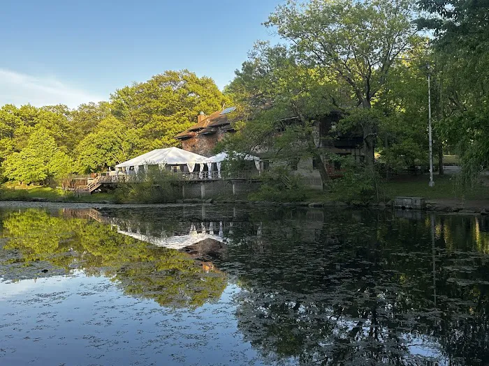 80 Van Cortlandt Park S Picture 9