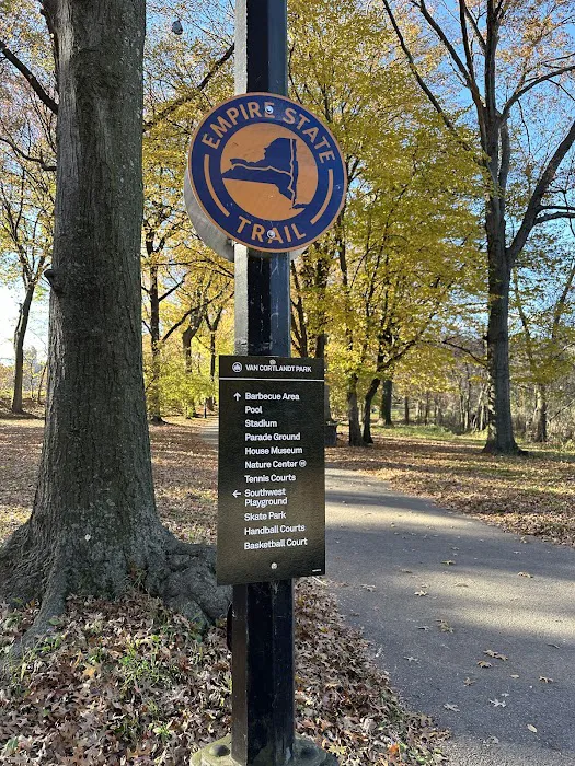 80 Van Cortlandt Park S Picture 6