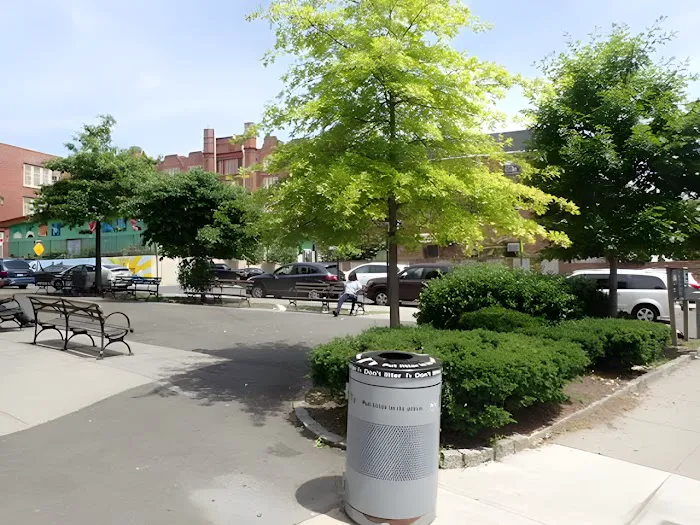 Whalen Grove Picture 10