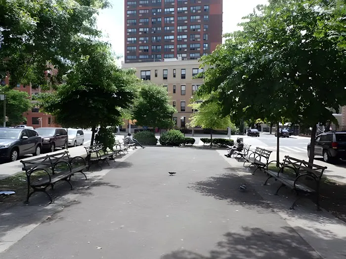 Whalen Grove Picture 8