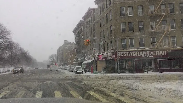 Crotona Parkway Malls Picture 1