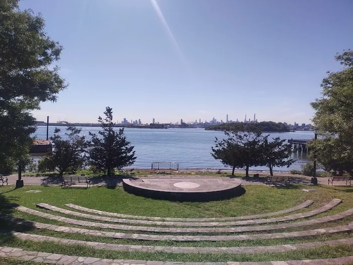 Barretto Point Park Picture 3