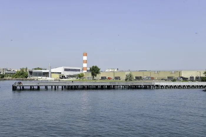 Tiffany Street Pier Picture 9