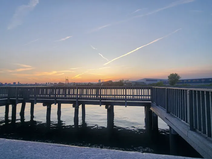 Tiffany Street Pier Picture 2