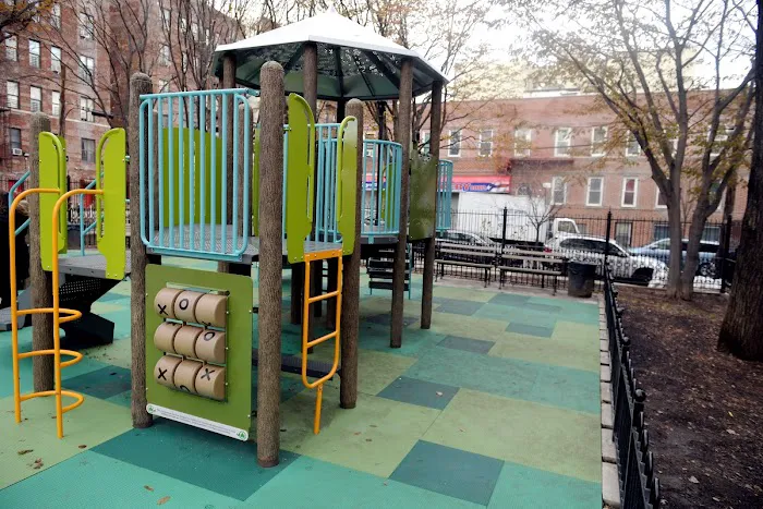 Longfellow Playground Picture 9