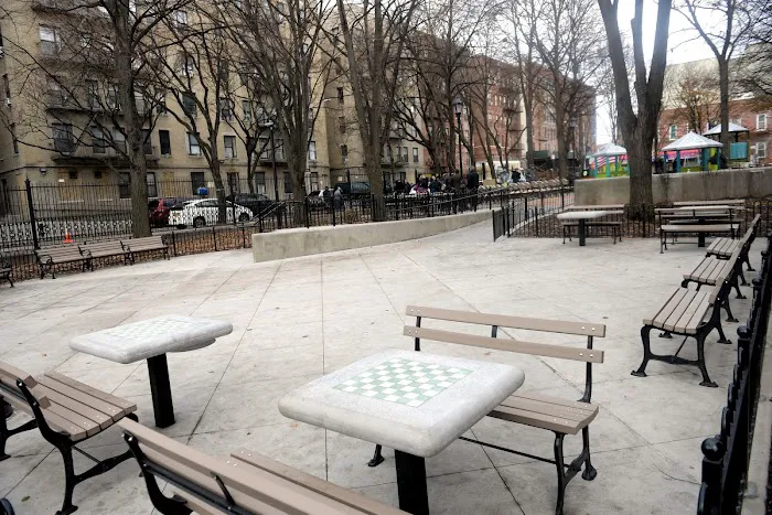 Longfellow Playground Picture 4