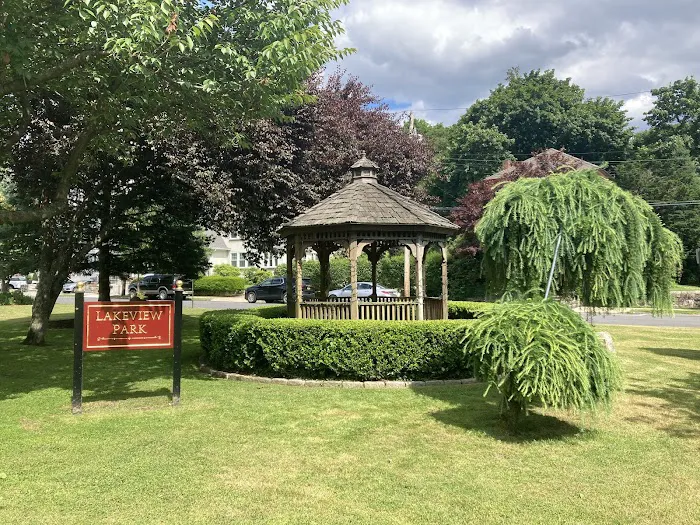Lakeview Park Picture 1