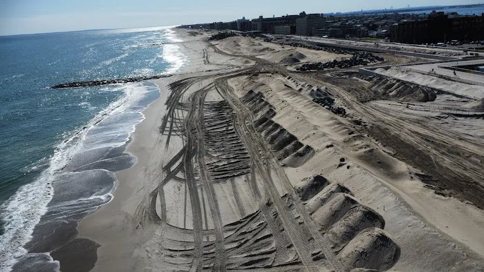 Walkway to Shoreline Picture 7