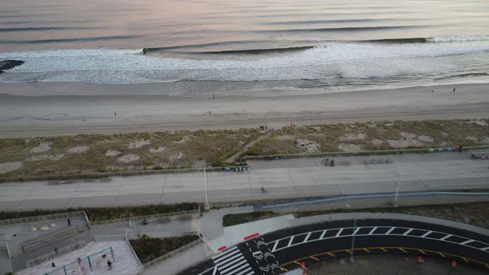 Walkway to Shoreline Picture 9