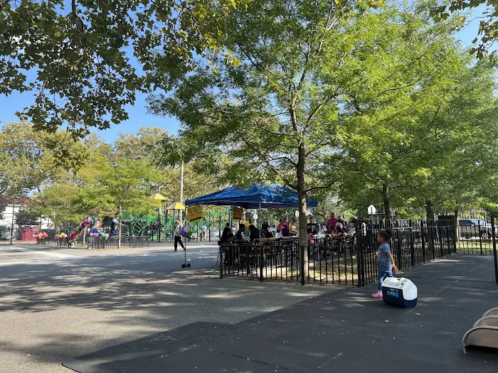 Belmont Playground Picture 6