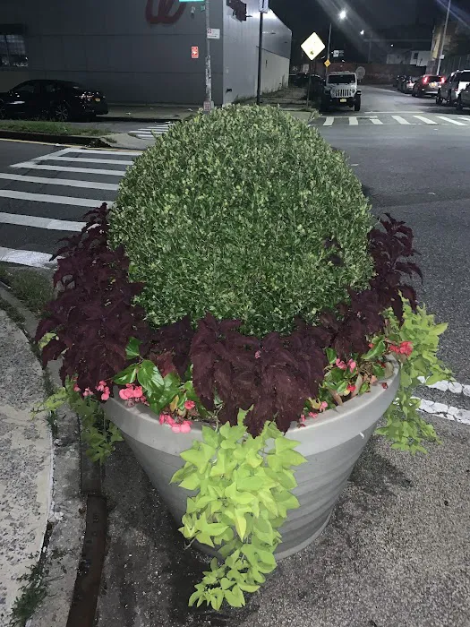 Liberty Ave Garden & Recreation Picture 4