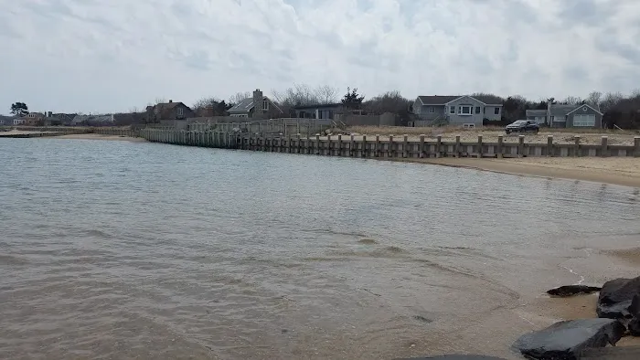 Fresh Pond Park, Amagansett Picture 3
