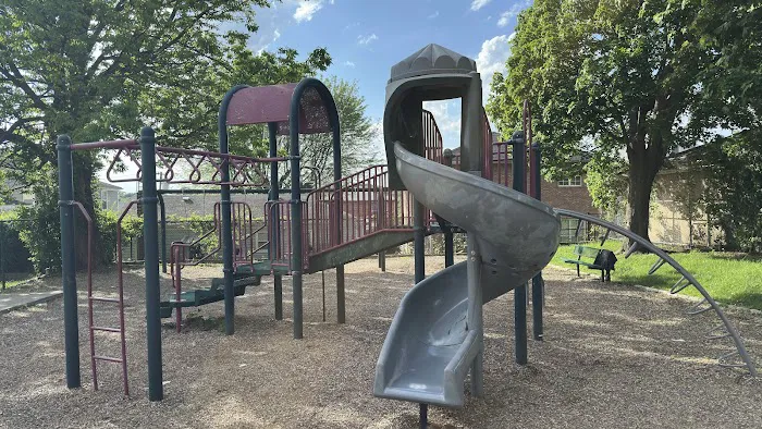 Ferme Park & Playground Picture 3