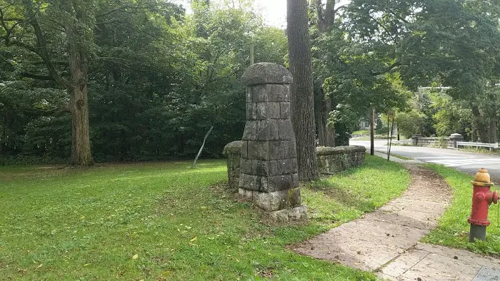 Crestwood Park Picture 2