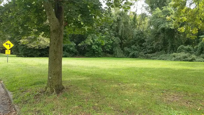Crestwood Park Picture 4