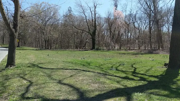 Crestwood Park Picture 10
