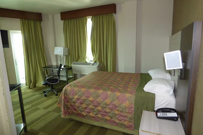 Jet Set Hotel Picture 4
