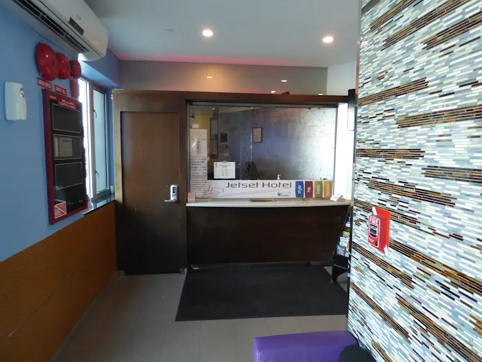 Jet Set Hotel Picture 5