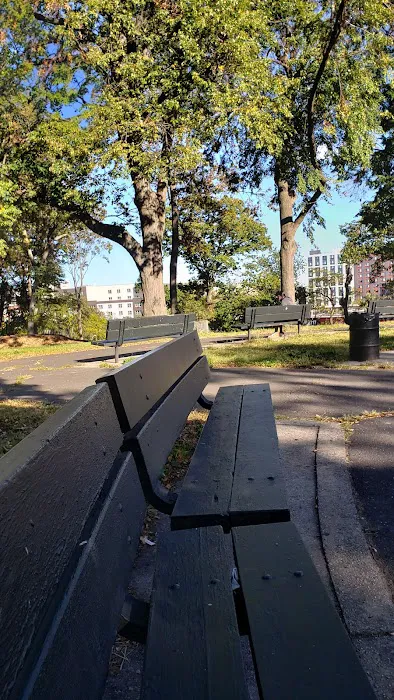 Hylan Park Picture 2