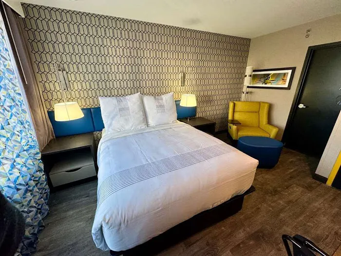 GLō Best Western Bronx NYC Picture 5