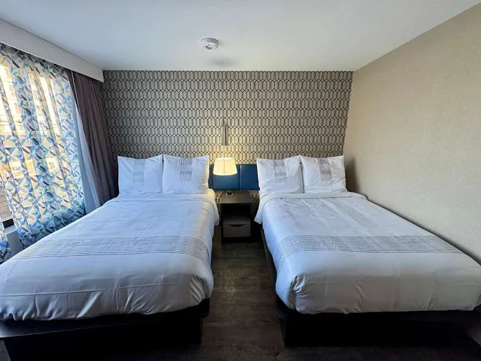 GLō Best Western Bronx NYC Picture 8