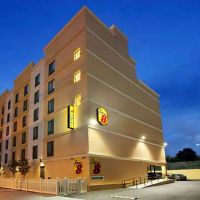 Super 8 by Wyndham Bronx ico