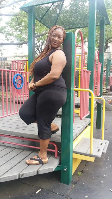 Horseshoe Playground Picture 6