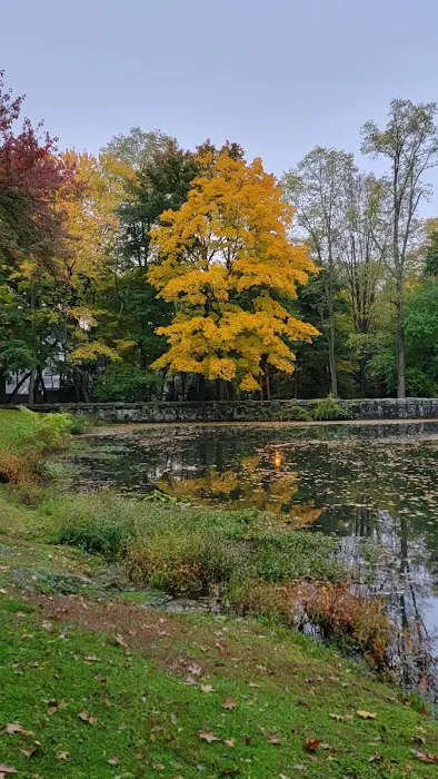 Carpenters Pond Park Picture 4
