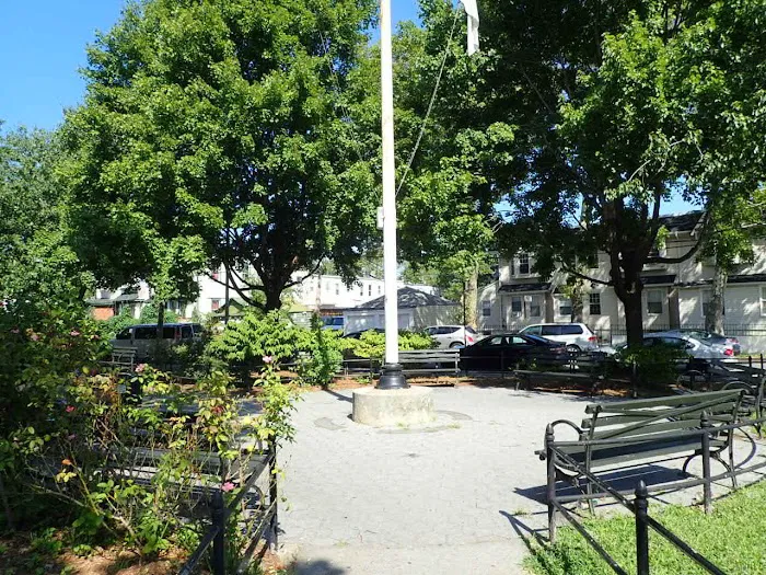 Veterans Plaza Picture 10