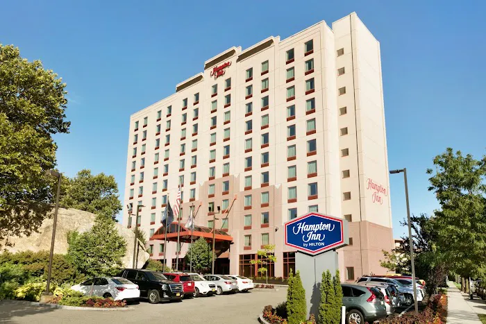 Hampton Inn New York - LaGuardia Airport Picture 3