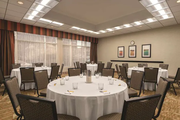 Hampton Inn New York - LaGuardia Airport Picture 8