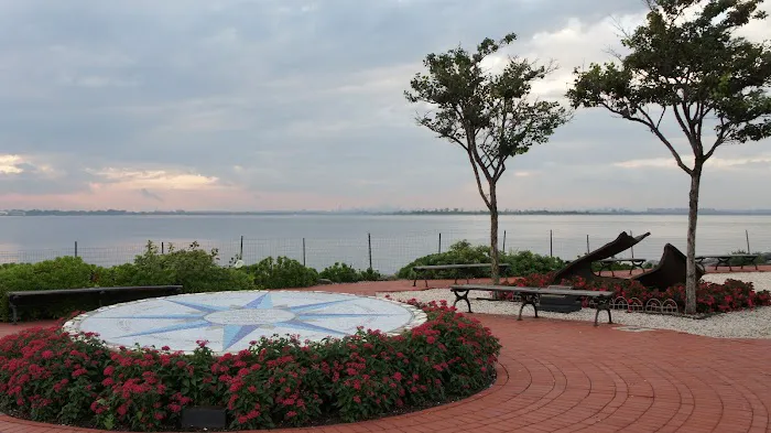 Beach Channel Drive Picture 4